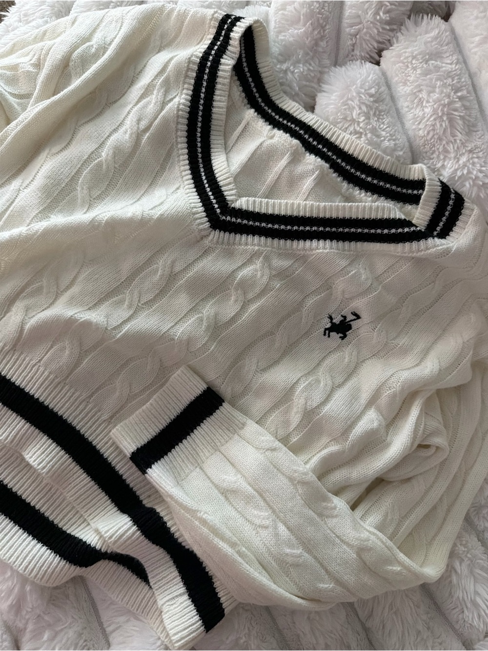 SHEIN White Cable Knit V-Neck Sweater with Black Trim